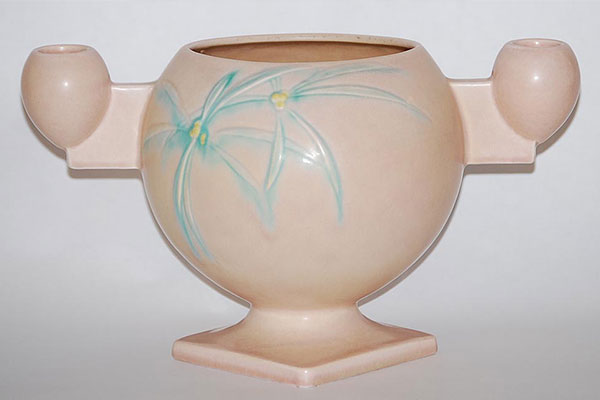 Roseville Pottery: Center Pieces